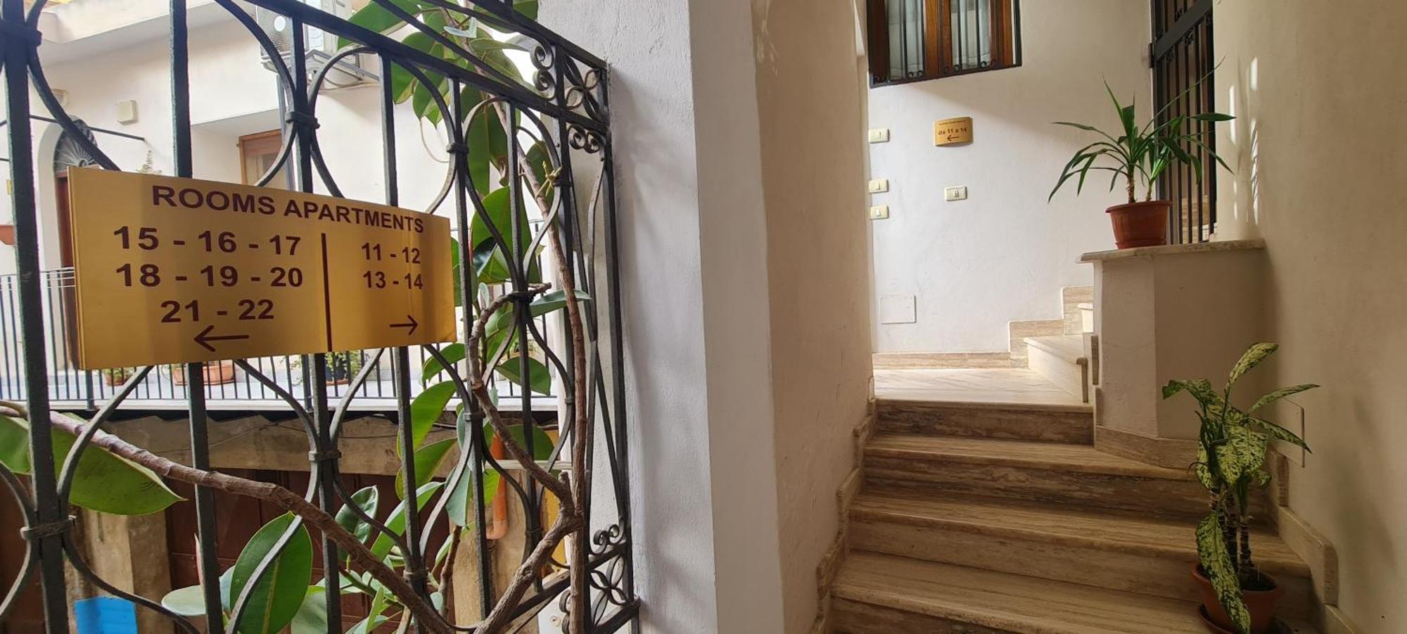 Il Museo Di Teresa Piazza Del Teatro Centrale Agrigento Luaran gambar